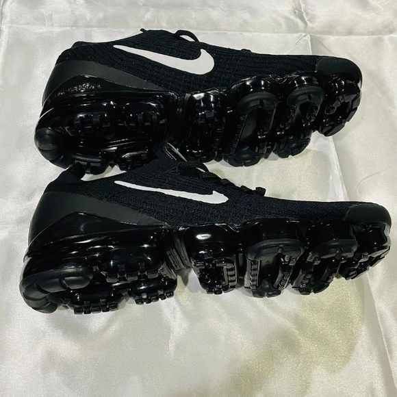 Nike Other - Nike vapormax Flyknit 3 mens